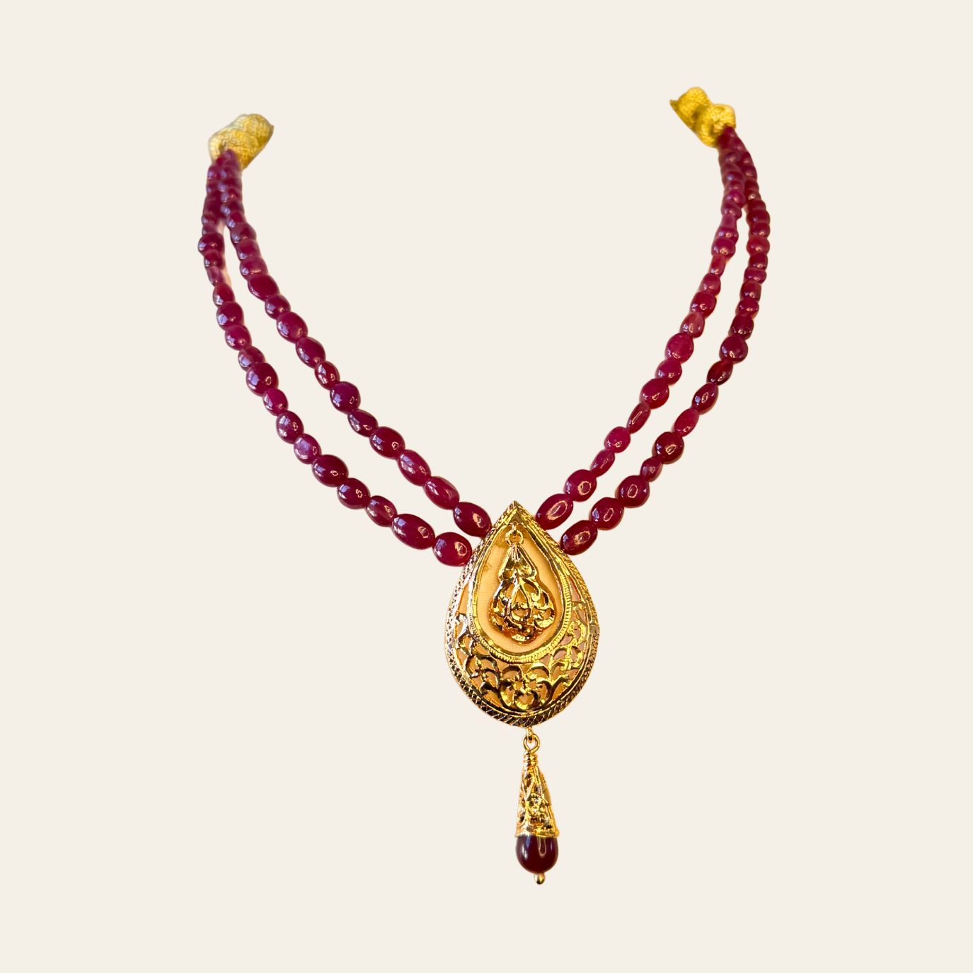 Collier Rubis Naturelles avec Goutte Tkhram double & Bllota rubis en ARO