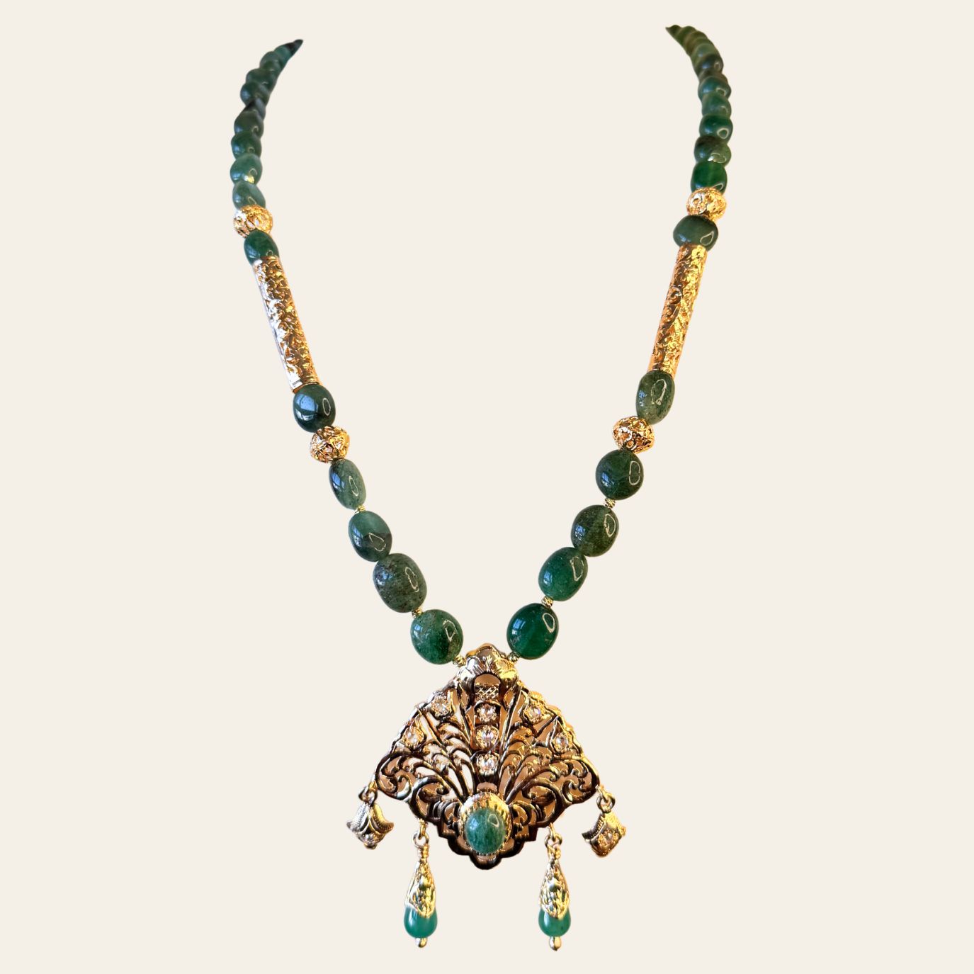 Collier Émeraudes Naturelles avec Pendentif et Accessoires ARO